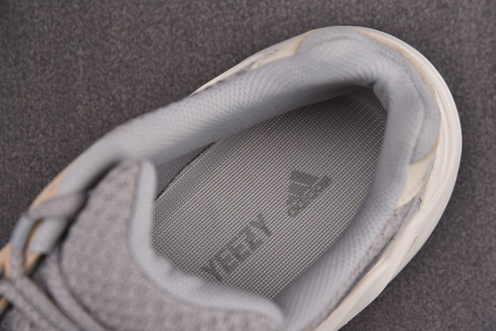 (image for) Adidas Yeezy Boost 700 V2 Cream G